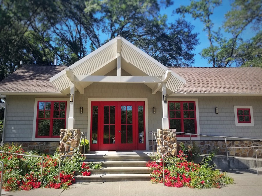 Bacigalupi Vineyards tasting room on Westside Road 