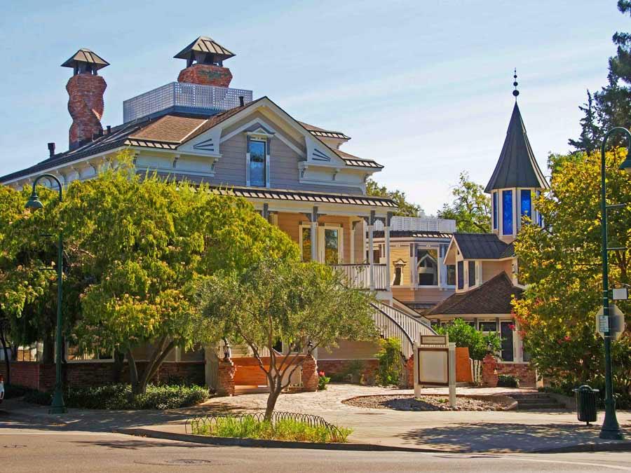 A victorian building in downtown Cloverdale