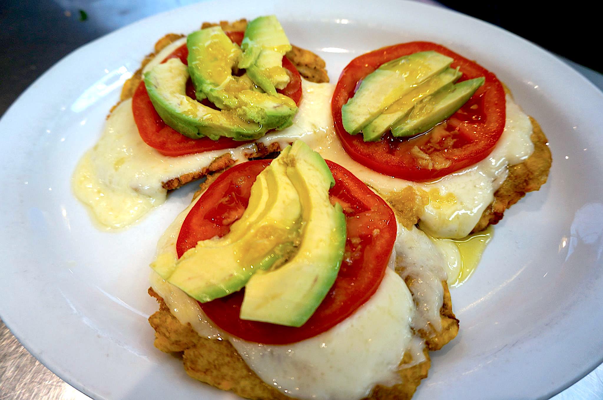 Tostones con Queso from El Sol