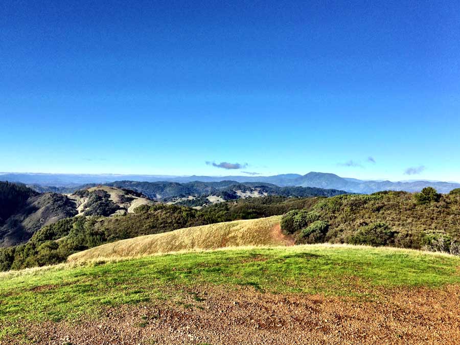 A view from on top of the ridge